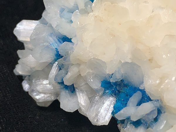 Cavansite on Stilbite Specimen - Image 8