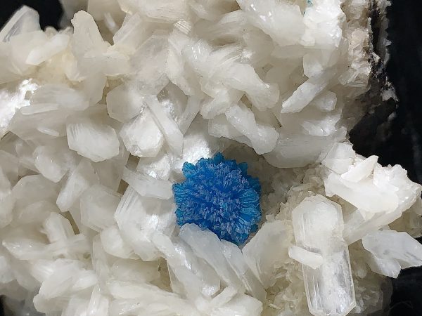 Cavansite on Stilbite Specimen - Image 7