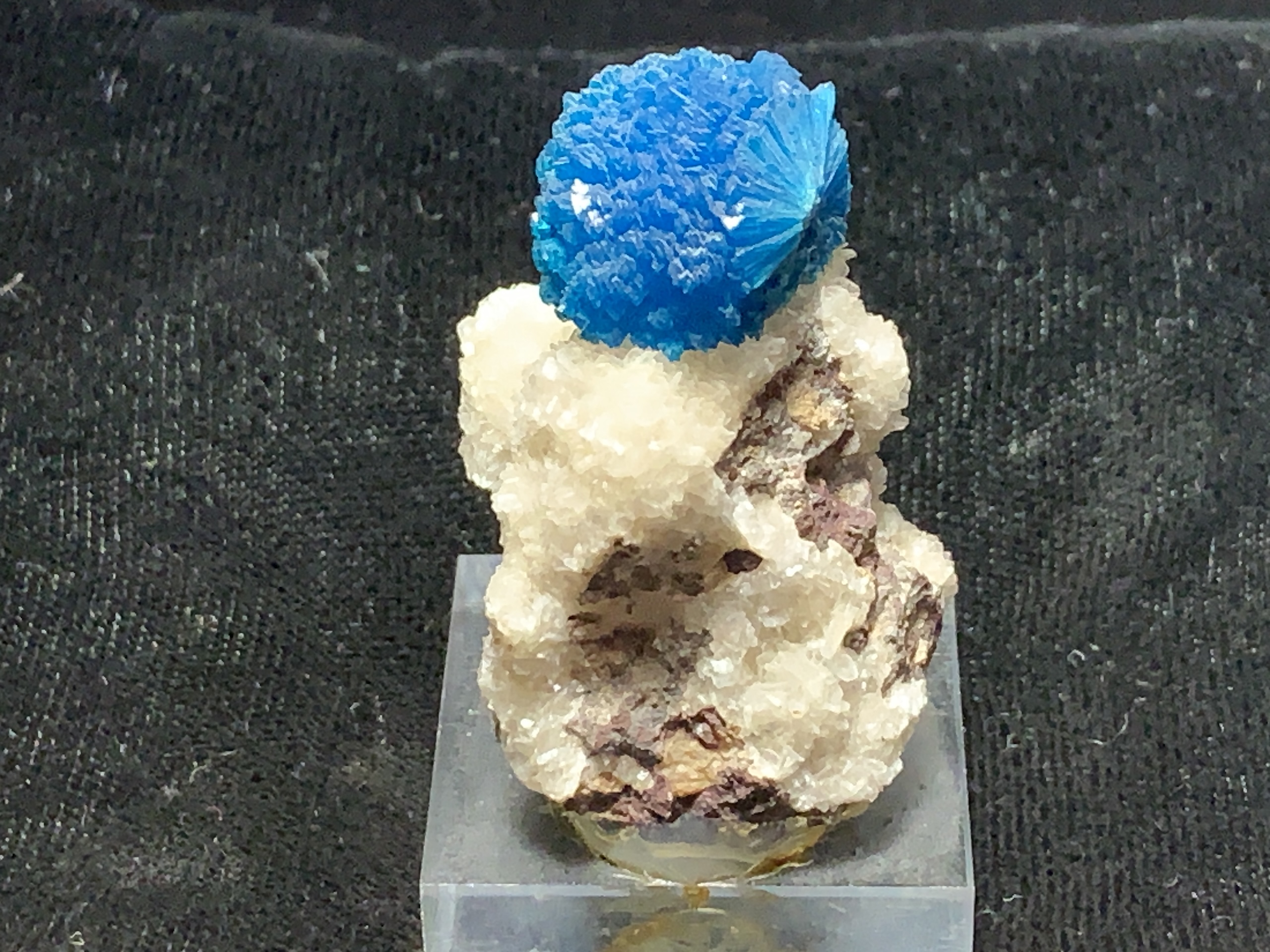 Cavansite on Stilbite Specimen - Image 5