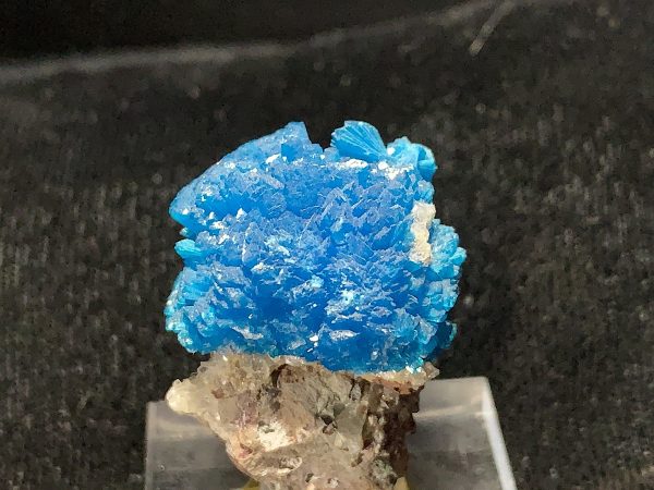 Cavansite on Stilbite Specimen - Image 7