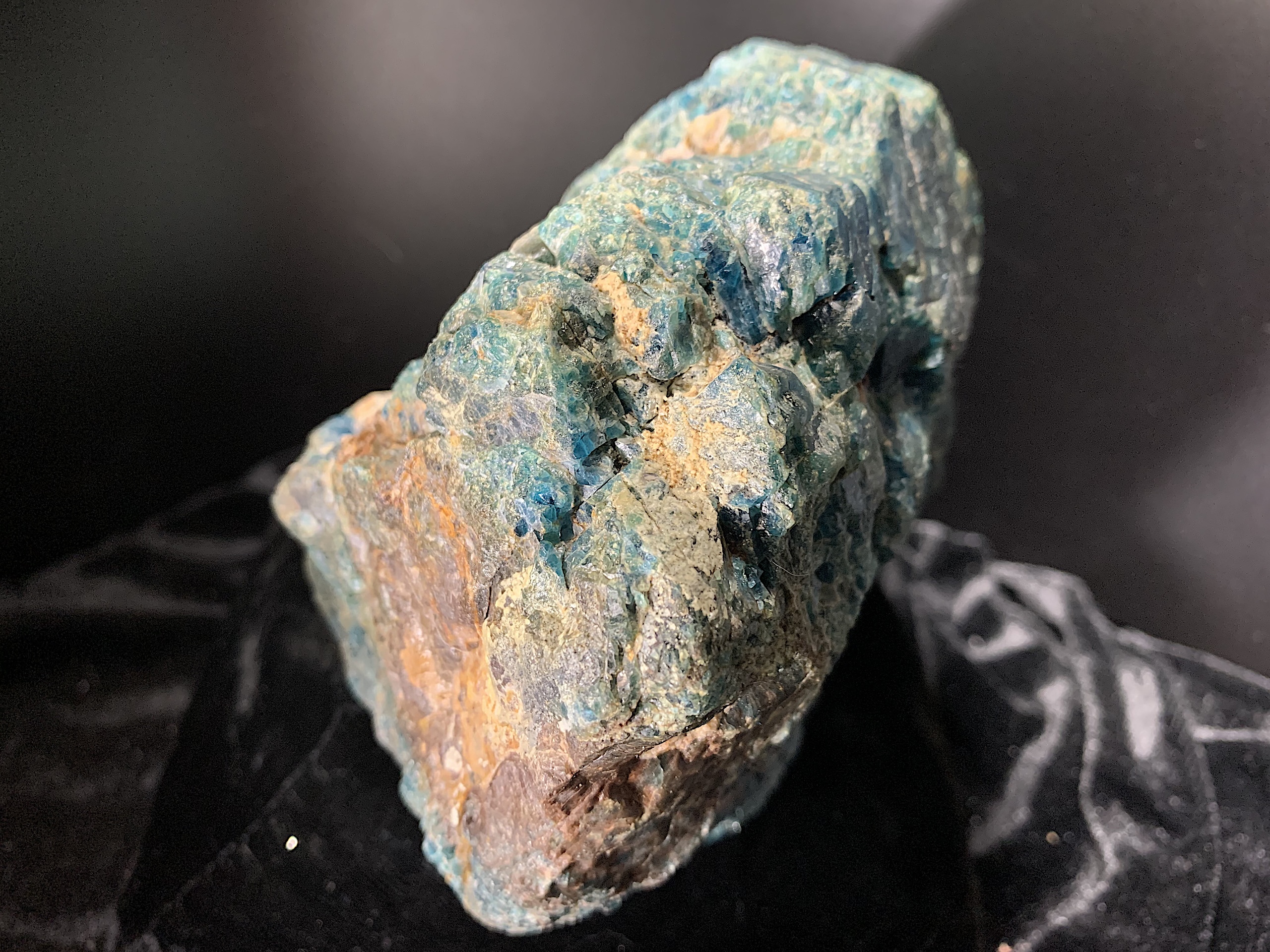 Blue Apatite Boulder - Image 6