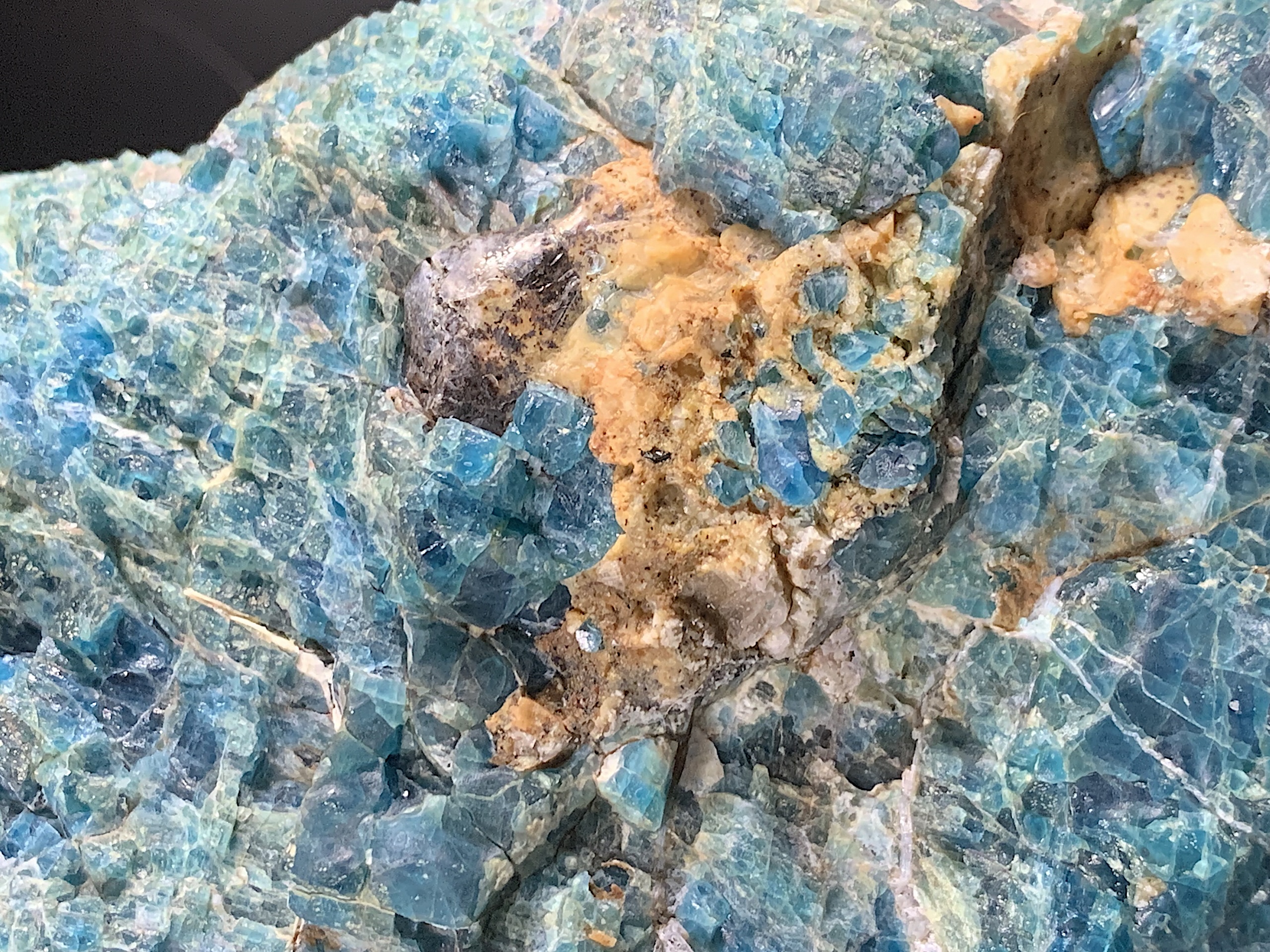 Blue Apatite Boulder - Image 9