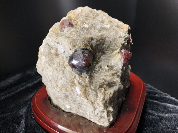 Red Garnets in Quartz/Mica Matrix - Image 11