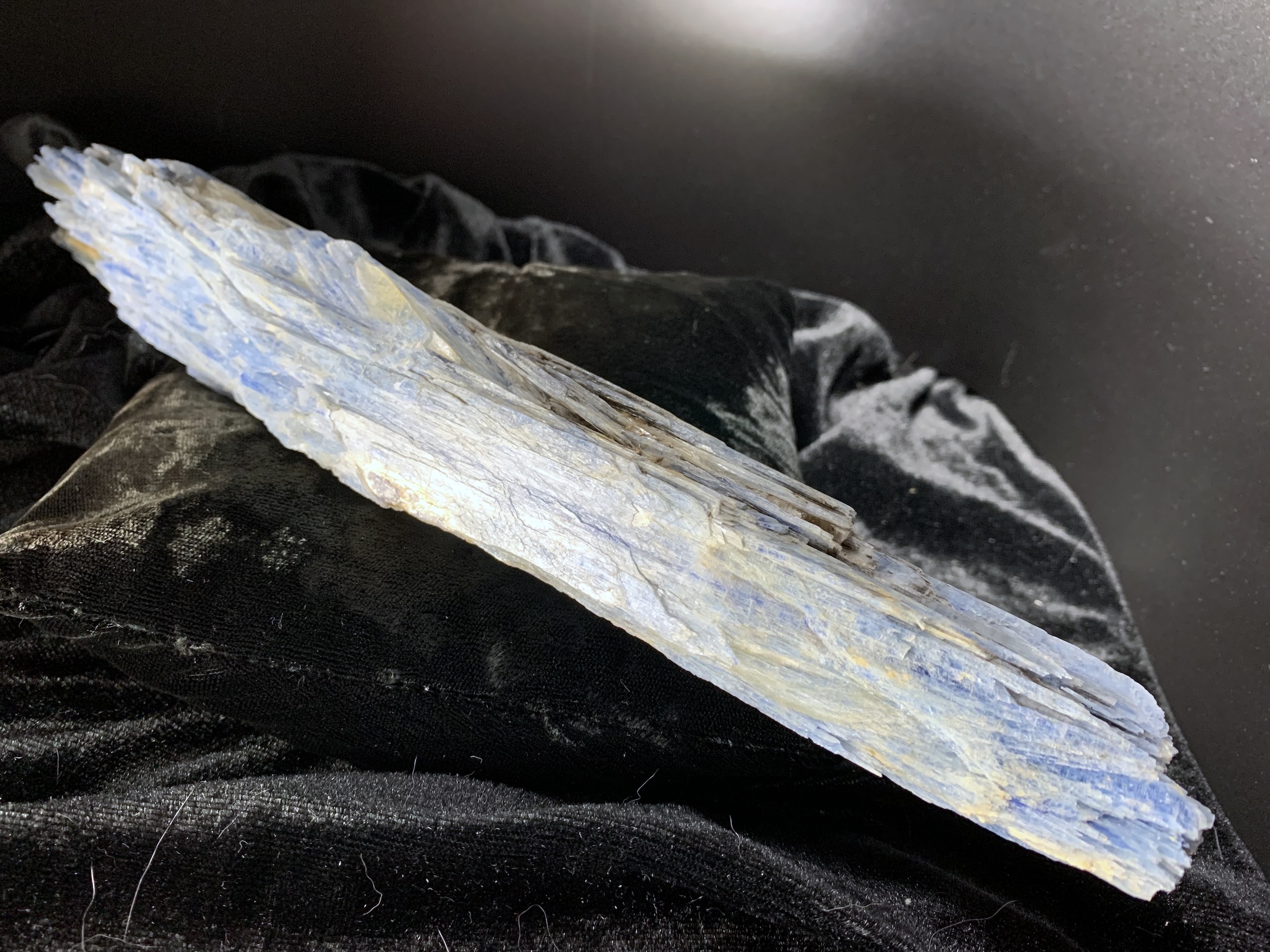 Large Kyanite Specimen - Image 4