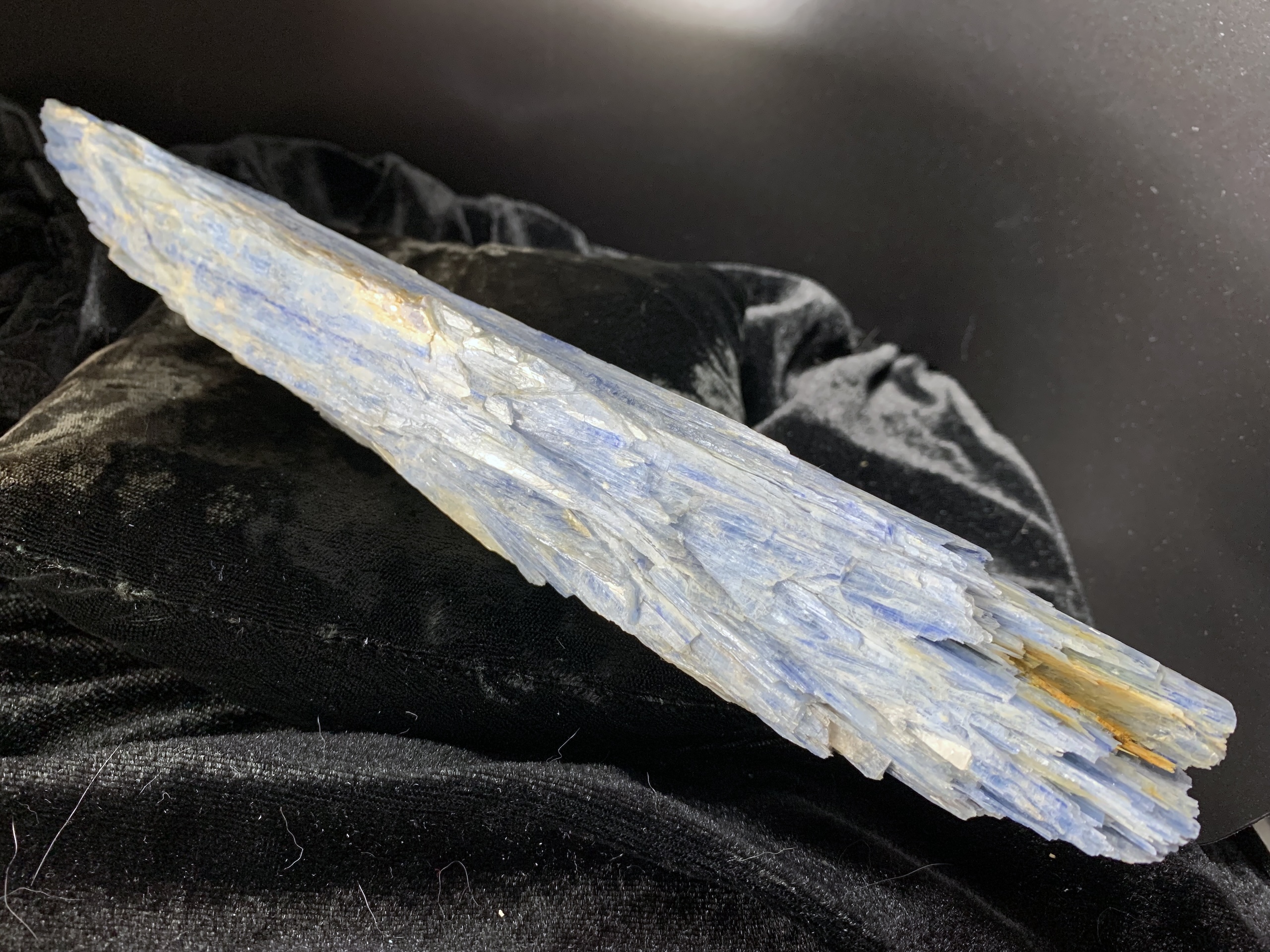 Large Kyanite Specimen - Image 5