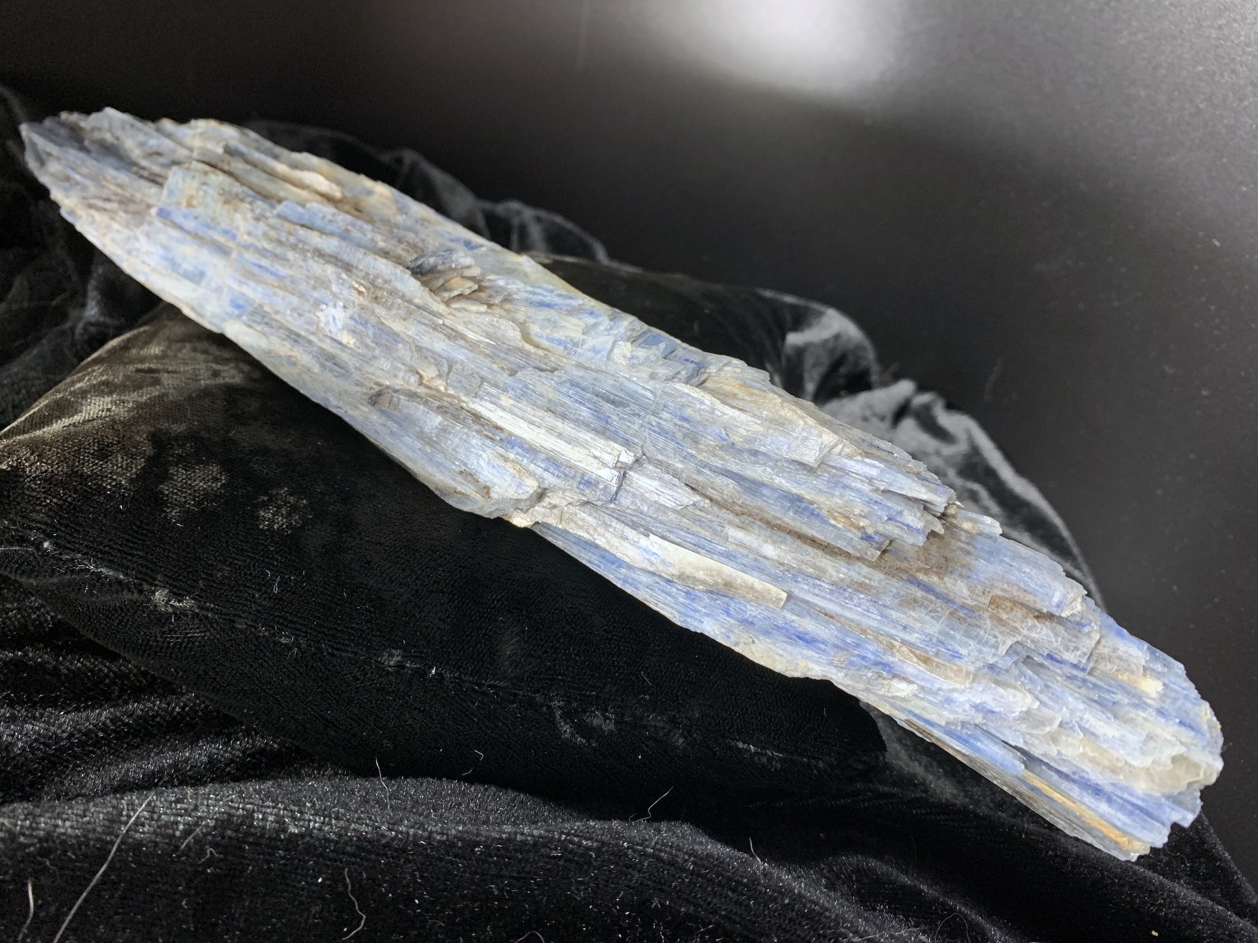 Large Kyanite Specimen - Image 6